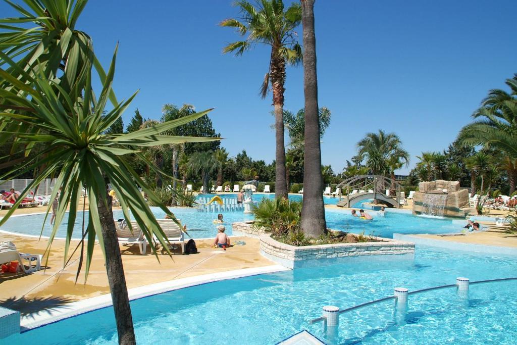 Camping Resort Les Champs Blancs Agde Ngoại thất bức ảnh